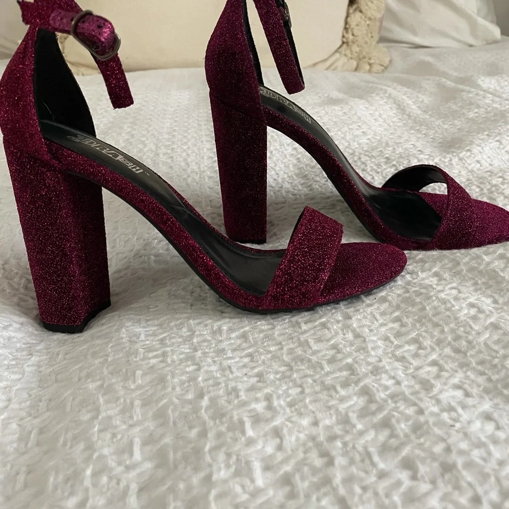 Brash Sparkly Magenta Chunk Heel Size 7 - Picture 4 of 10